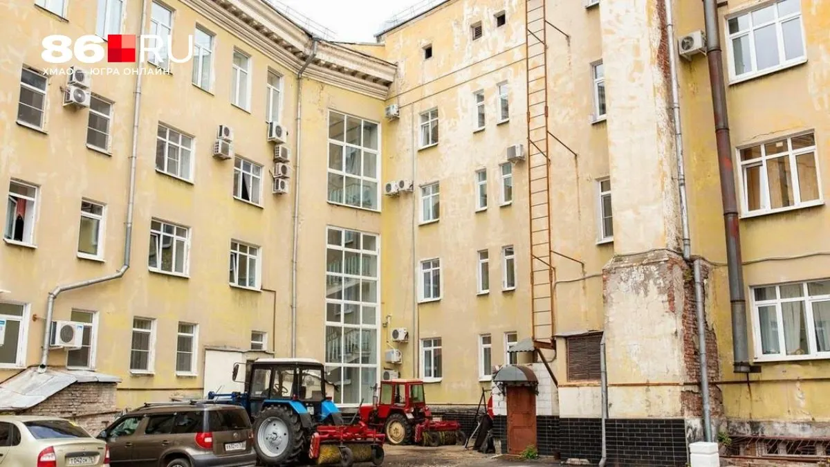Госдума разъяснила, что вопросы переустройства дворовой территории для парковки решаются на общедомовом собрании собственников.