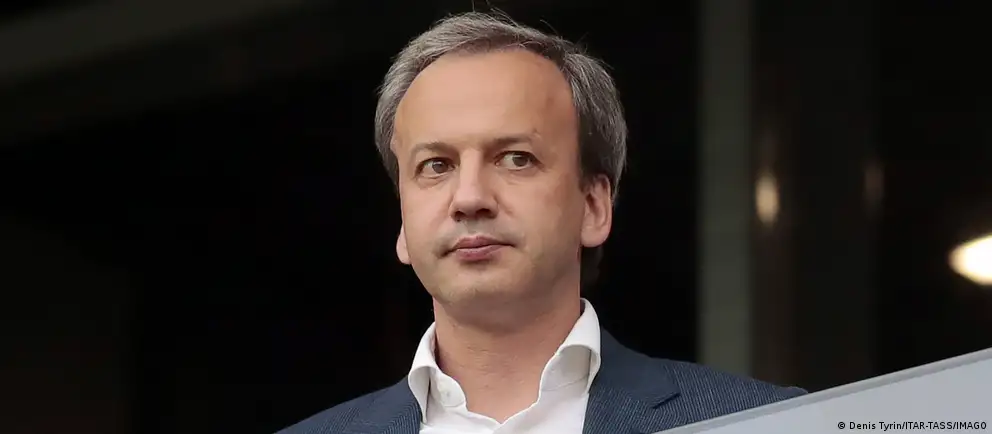 Аркадий Дворкович сообщил, что будет оспаривать в суде свое включение в санкционный список ЕС и приостановил исполнение обязанностей президента Международной шахматной федерации до окончания судебных процедур.