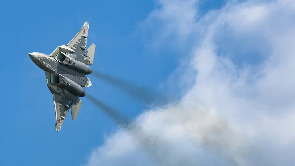 Минпромторг потребовал от петербургского АО «Авиационная и морская электроника» выплатить 257,1 млн рублей неустойки по контракту «Дисплей-И7». Третий этап работ просрочен более шести лет, а в министерстве начислили штрафы, превышающие стоимость контракта.