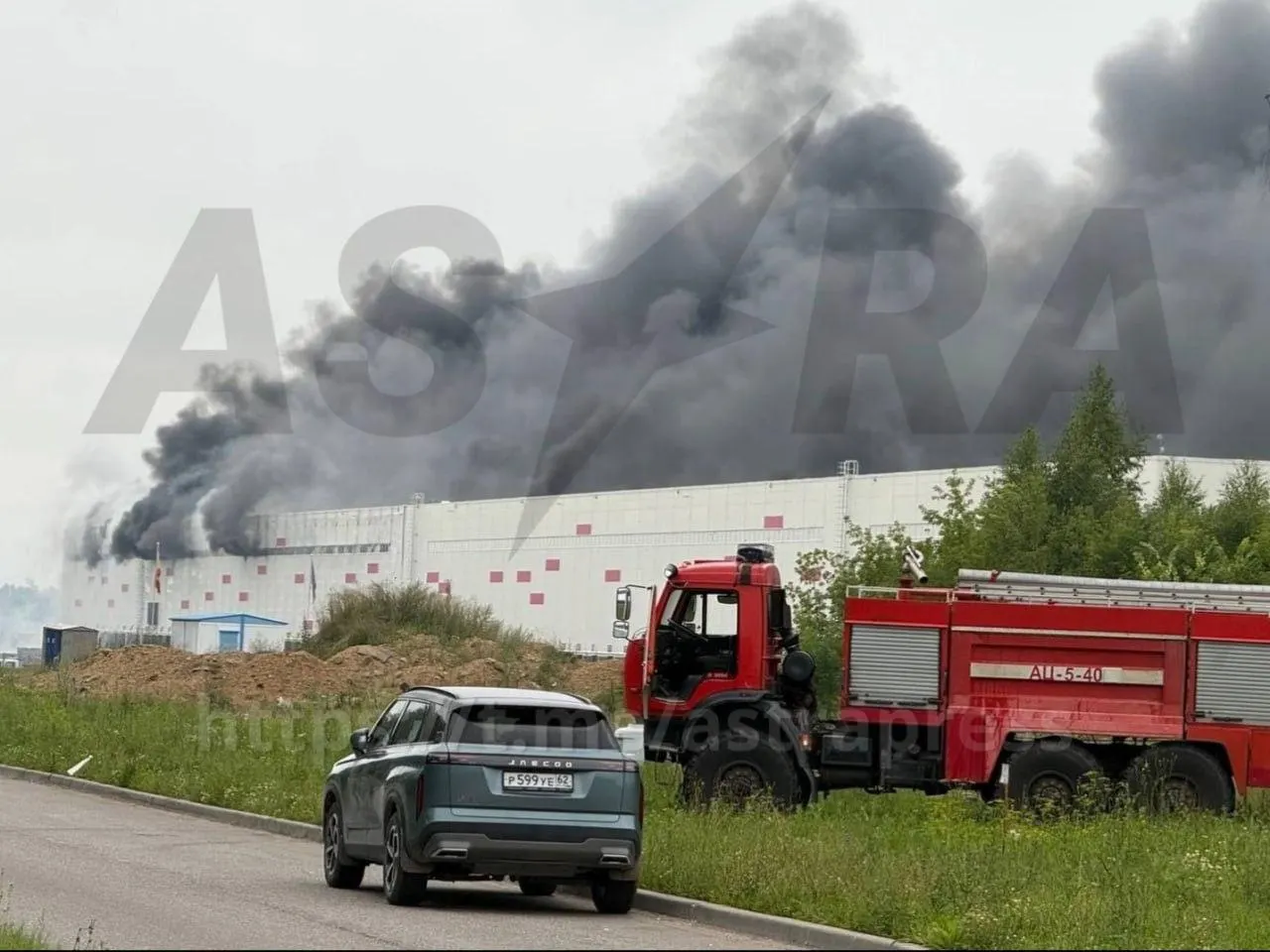 Пожары и повреждения после ударов беспилотников в Рязанской области и Таганроге, задержания в Иркутской области и Москве, а также изменения в книжном бизнесе из‑за ужесточения внутренних правил.