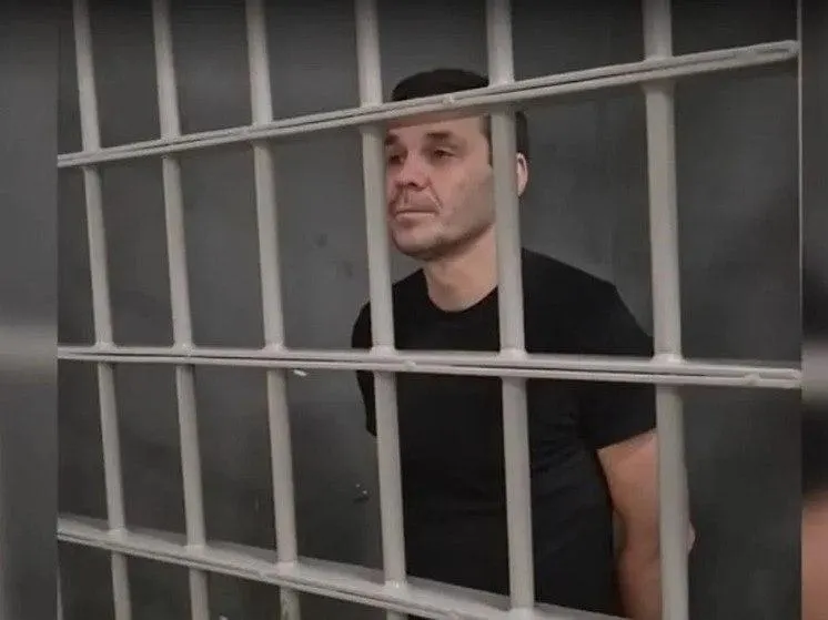 48-летний Максим Артемов осуждён по обвинению в госизмене. По делу утверждают перевод средств на поддержку формирований ВСУ; апелляции оставили приговор в силе; дело сопровождают дискуссии о достоверности показаний и методах расследования.