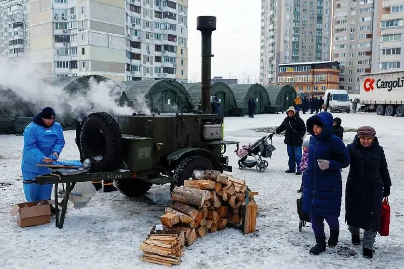 Независимая комиссия ООН заявила, что российские власти систематически атаковали энергетическую инфраструктуру Украины, что квалифицируется как военные преступления и преступления против человечности, и повлекло тяжелые последствия для граждан зимой.