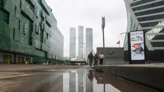 Большинство российских работодателей до конца года отказывается от расширения штата на фоне ослабления спроса, а вместо прямых сокращений всё чаще вводится неполная рабочая неделя.