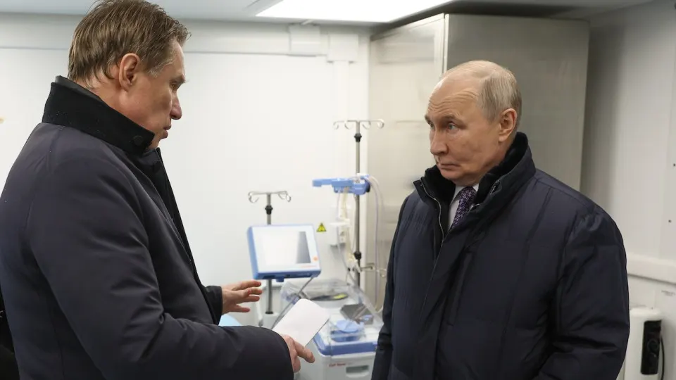 Президент дал задание министру здравоохранения увеличить охват диспансеризации репродуктивного здоровья — в том числе среди мужчин — на фоне многолетнего падения рождаемости и демографического кризиса.