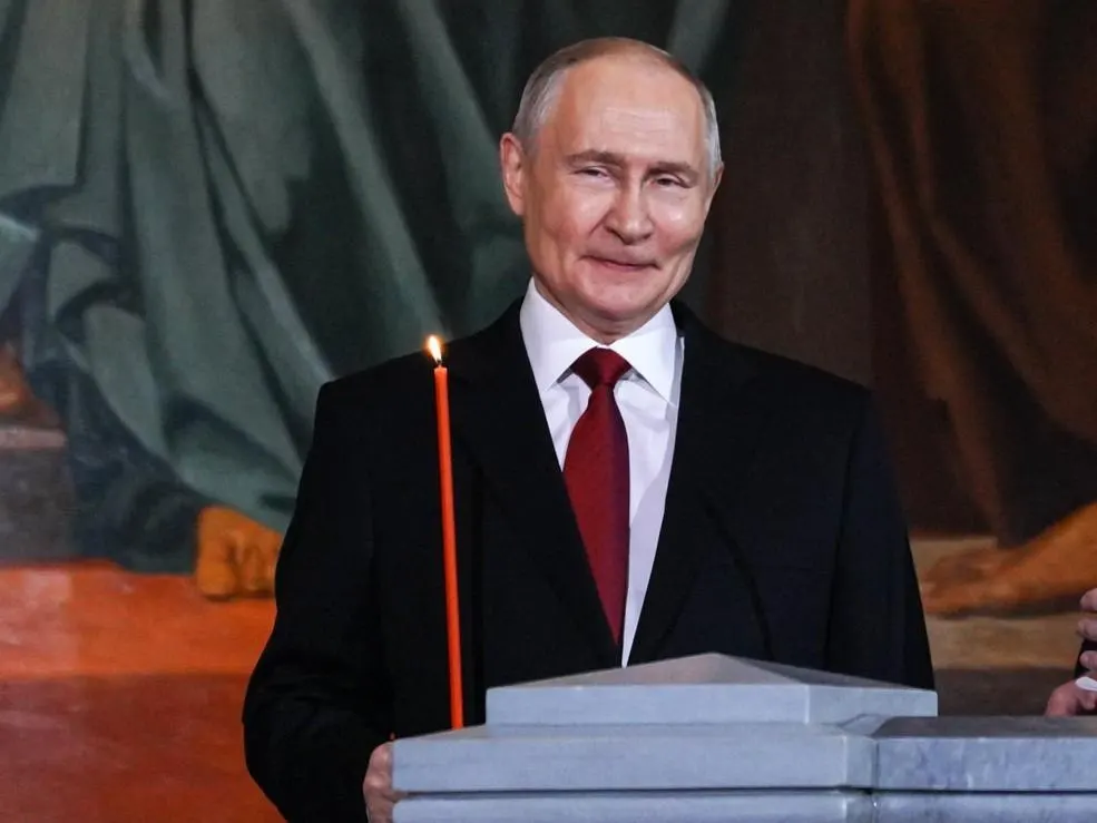 Президент России наградил рязанку почётным званием; также нескольким семьям вручены ордена.