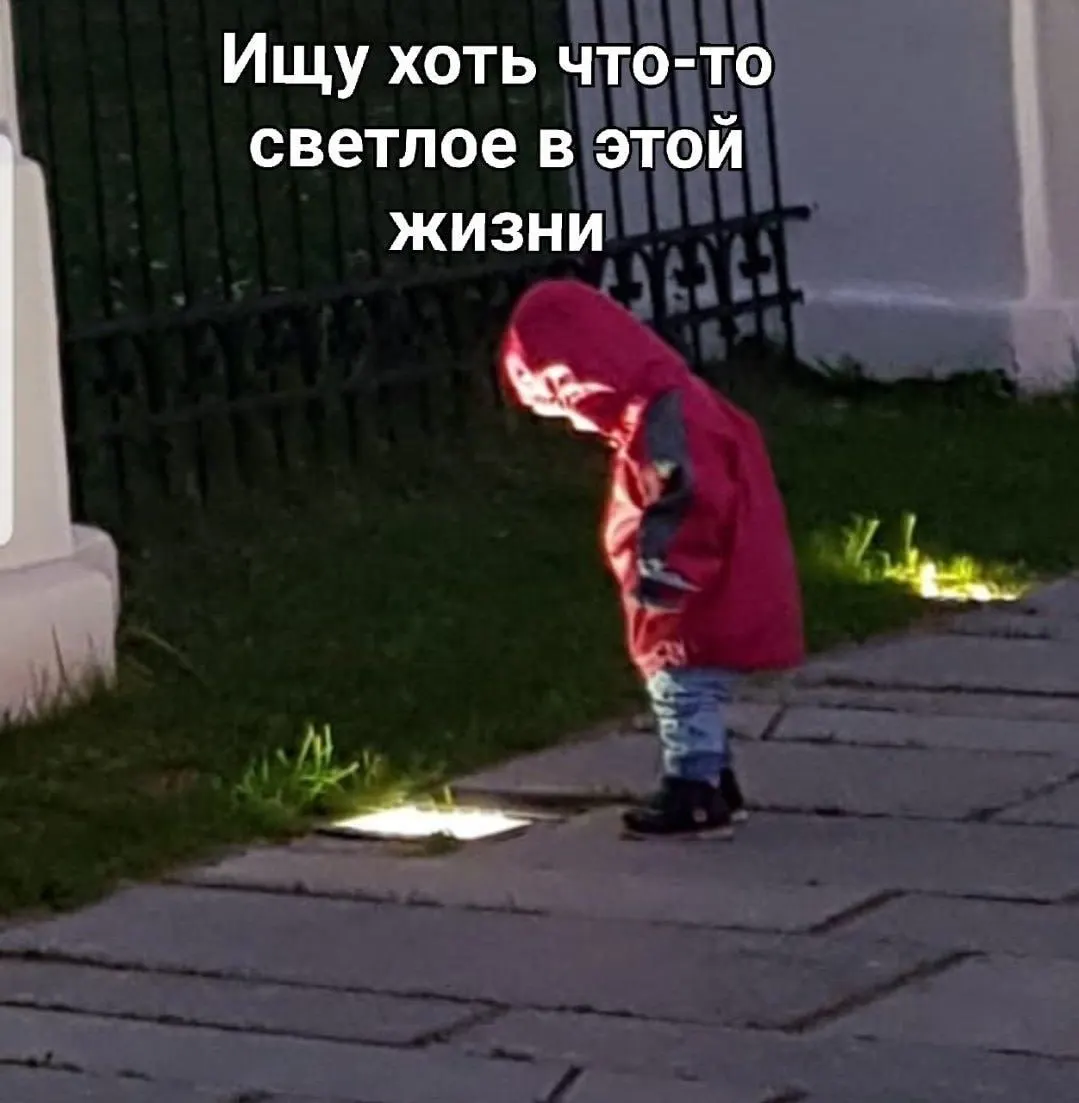 Мошенники создают фальшивые сайты гостиниц и турфирм, рассылая поддельные предложения и выманивая данные карт. Власти предлагают единый портал проверенных сервисов для повышения безопасности путешествий.