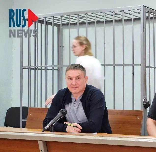 Верховный суд подтвердил, что в карцерах бумагу и ручку выдают лишь на полтора часа в сутки, что, по словам правозащитника Алексея Соколова, не даёт обвиняемым достаточно времени для подготовки к защите.