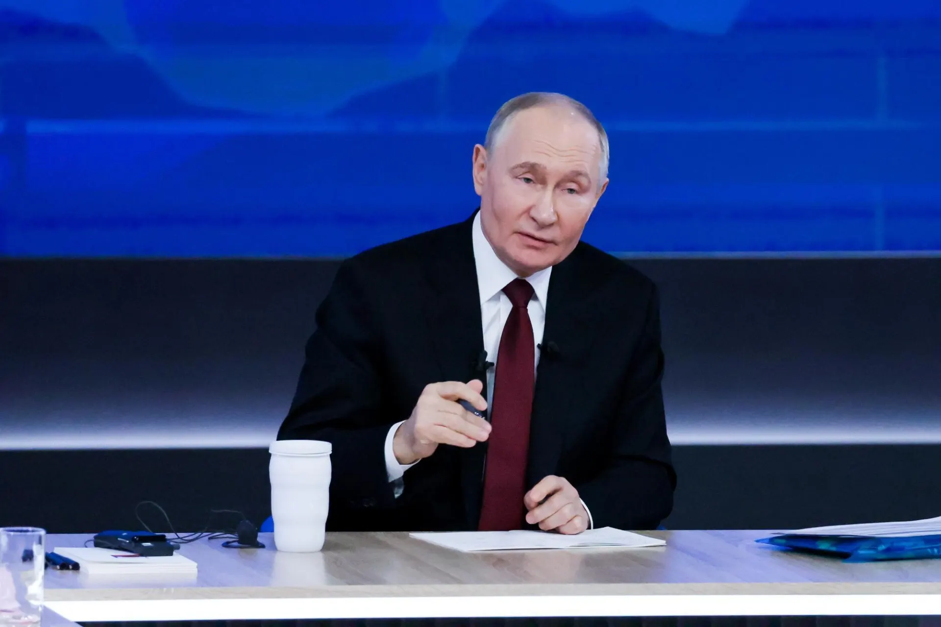Президент объявил о планах нарастить численность врачей и расширить сеть больниц, призвав повысить престиж медицинских профессий и улучшить условия труда медиков.