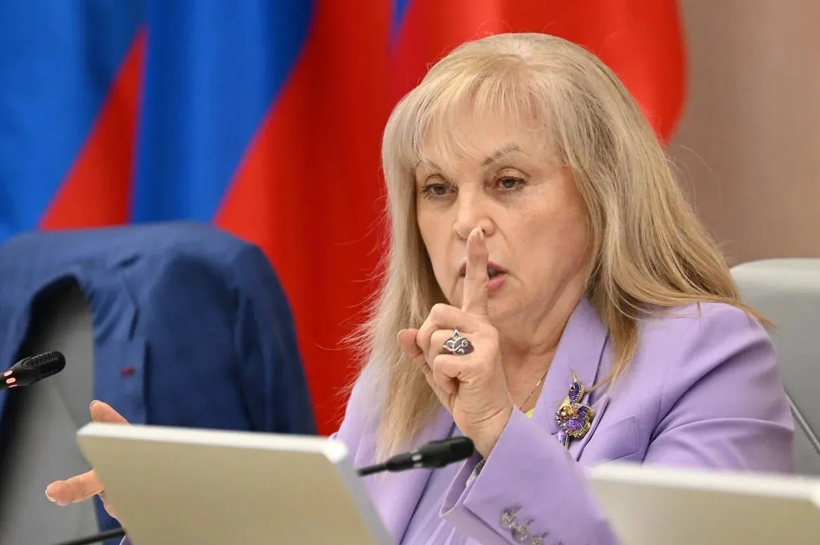 Глава ЦИК предупредила о возможных перебоях интернета и связи в регионах ради обеспечения безопасности. В комиссии рассчитывают на электронное голосование и дополнительные точки Wi‑Fi на участках.