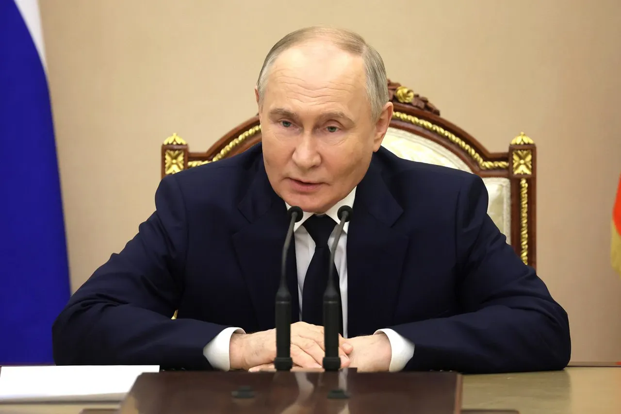 Президент поручил обеспечить непрерывность работ над ледокольными судами на Балтийском заводе и продолжить реализацию планов по проекту «Лидер».