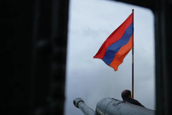 Россельхознадзор ввёл бессрочный запрет на ввоз и транзит картофеля, баклажанов, семечковых и сухофруктов из Армении; власти Армении обещают поддержку пострадавшим производителям и поиск новых рынков.