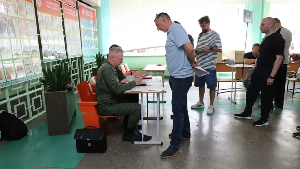 Минобороны Белоруссии проводит учения по мобилизации в приграничной Гродненской области; одновременно усиливается политическое давление из Москвы с целью вовлечь Минск в эскалацию конфликта с Украиной.