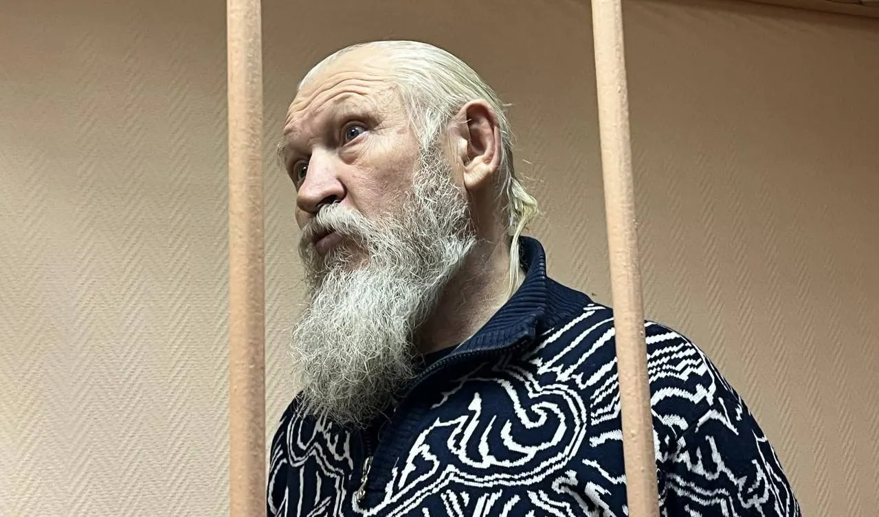 В федеральный список экстремистов и террористов внесён Михаил Александрович Глущенко — бывший депутат Госдумы от ЛДПР, осуждённый за соучастие в убийстве Галины Старовойтовой.
