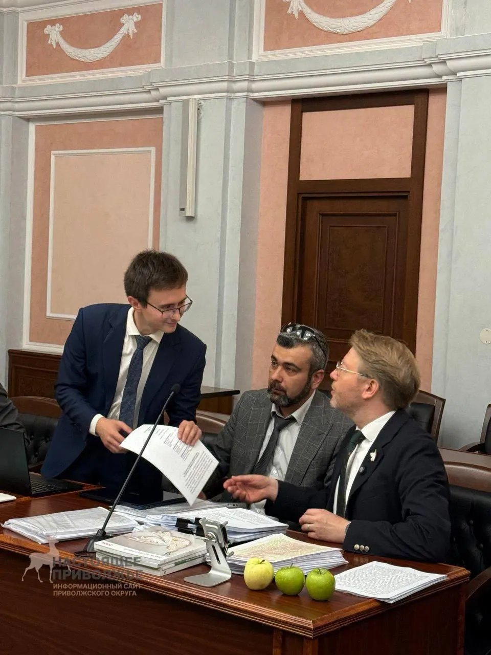 Суд разъяснил, почему партия «Яблоко» была снята с участия в выборах: нарушения авторских прав и финансирования кампании, а также публикации материалов с использованием искусственного интеллекта; обвинения в экстремизме не рассматривались; партия намерена обжаловать решение.