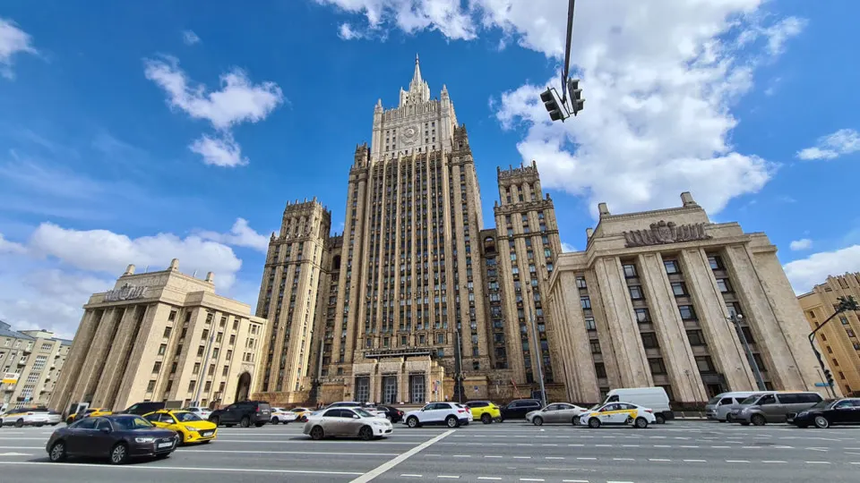Любые шаги к заморозке конфликта возможны только после устранения коренных причин кризиса; отношения с Западом продолжают осложняться.
