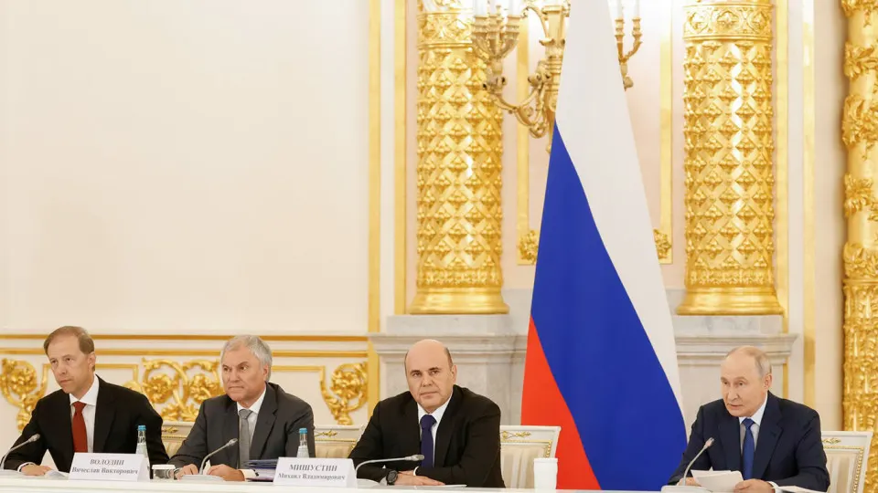 Государство ведет кампанию по закреплению рабочих мест ветеранов и расширению их трудоустройства по всей стране после завершения боевых действий.