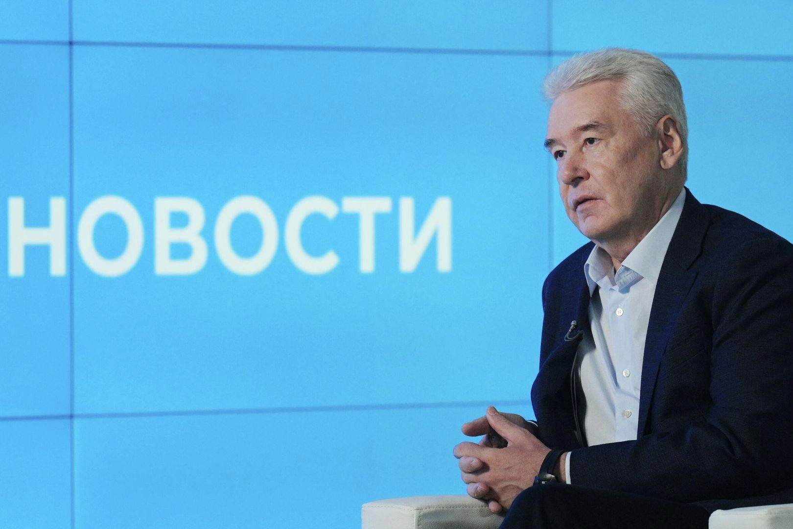 Мэр Москвы заявил, что попытки направить экономику на войну подрывают мирную экономику и бюджет, затрагивая региональные и общенациональные темы роста и устойчивости.