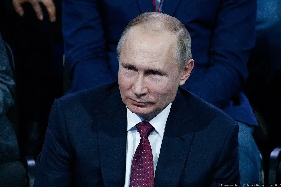 Президент распорядился создать в регионах систему независимой оценки качества и условий оказания услуг организациями социальной сферы через портал Госуслуг, с докладом до 1 февраля 2027 года.