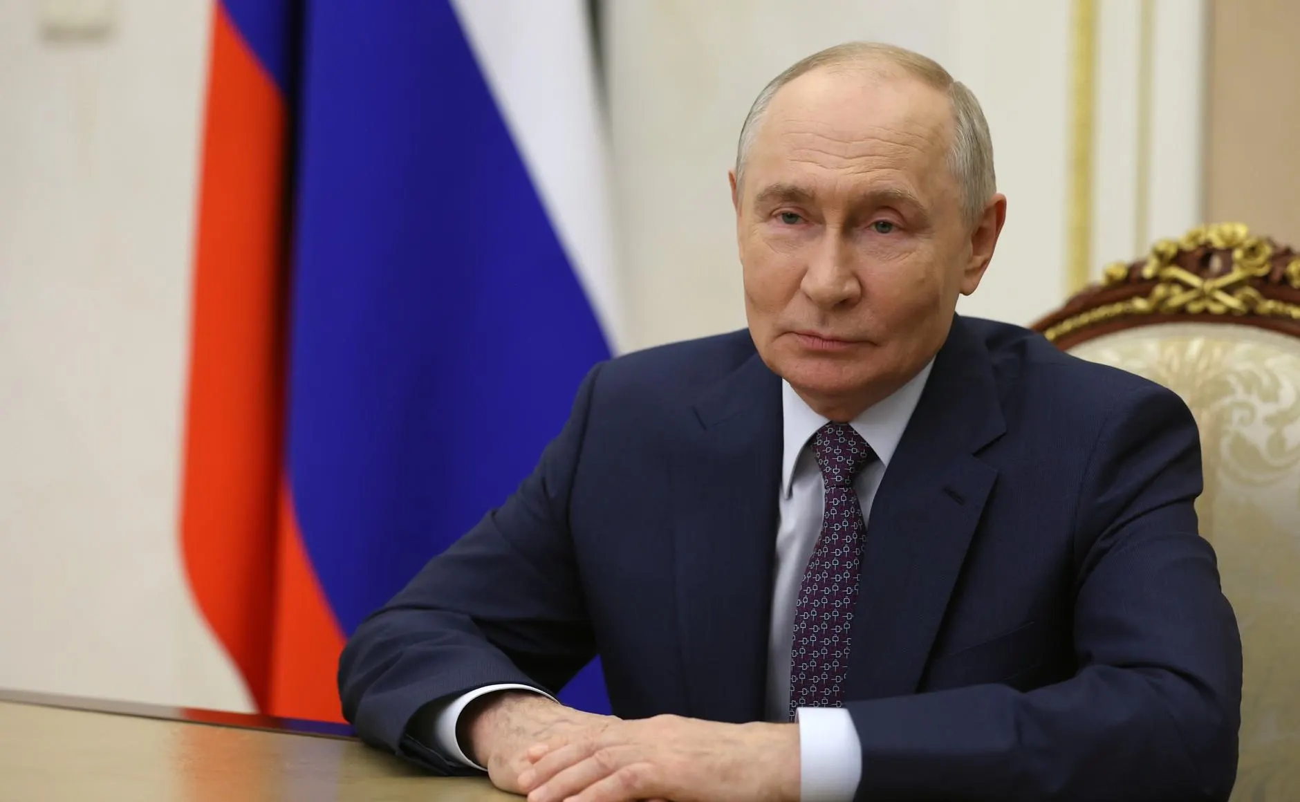 Президент поздравил педагогов с профессиональным праздником и подчеркнул важность их труда.