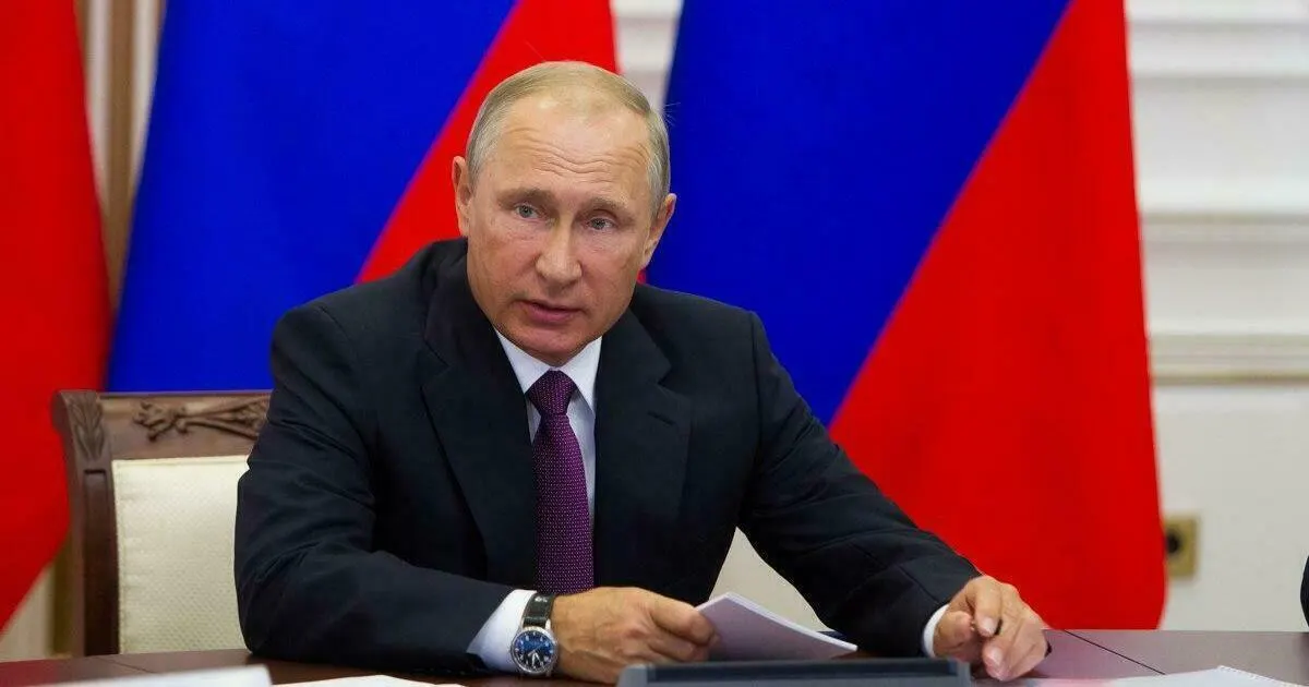 Путин утвердил поручения по итогам заседания, правительству поручено разработать и внедрить программу восстановления инфраструктуры после террористических актов; первый доклад — до 1 ноября, далее — ежеквартально.