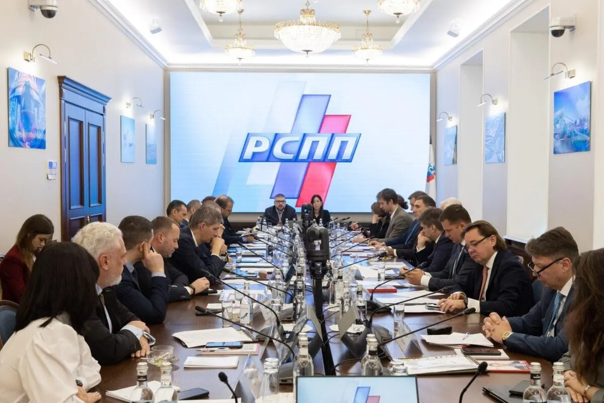 Российский союз промышленников и предпринимателей выступает против плана введения налога на сверхдоходы и предлагает меры для сохранения предсказуемости налоговой системы, включая альтернативы к текущей схеме финансирования.